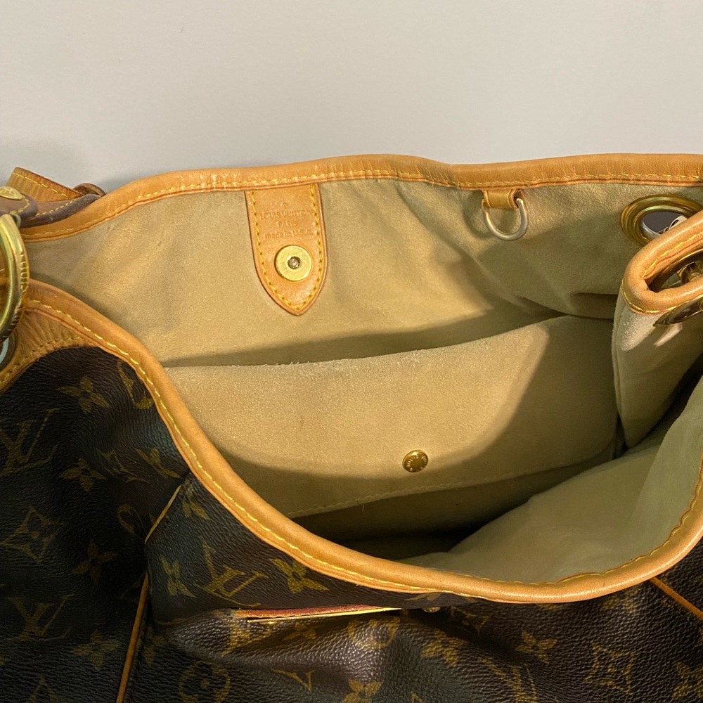 Louis Vuitton Brown and Gold Monogram Shoulder Bag - Galleria PM. - Picture 10 of 13